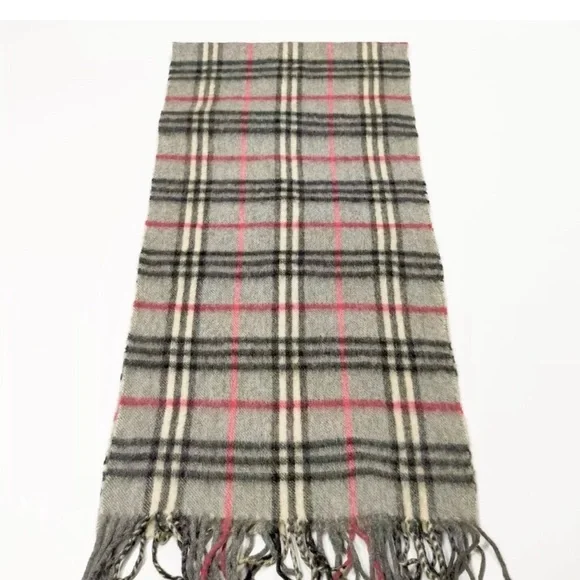 Burberrys Scarf 100% Lambswool 51”x 12” - Picture 4 of 4